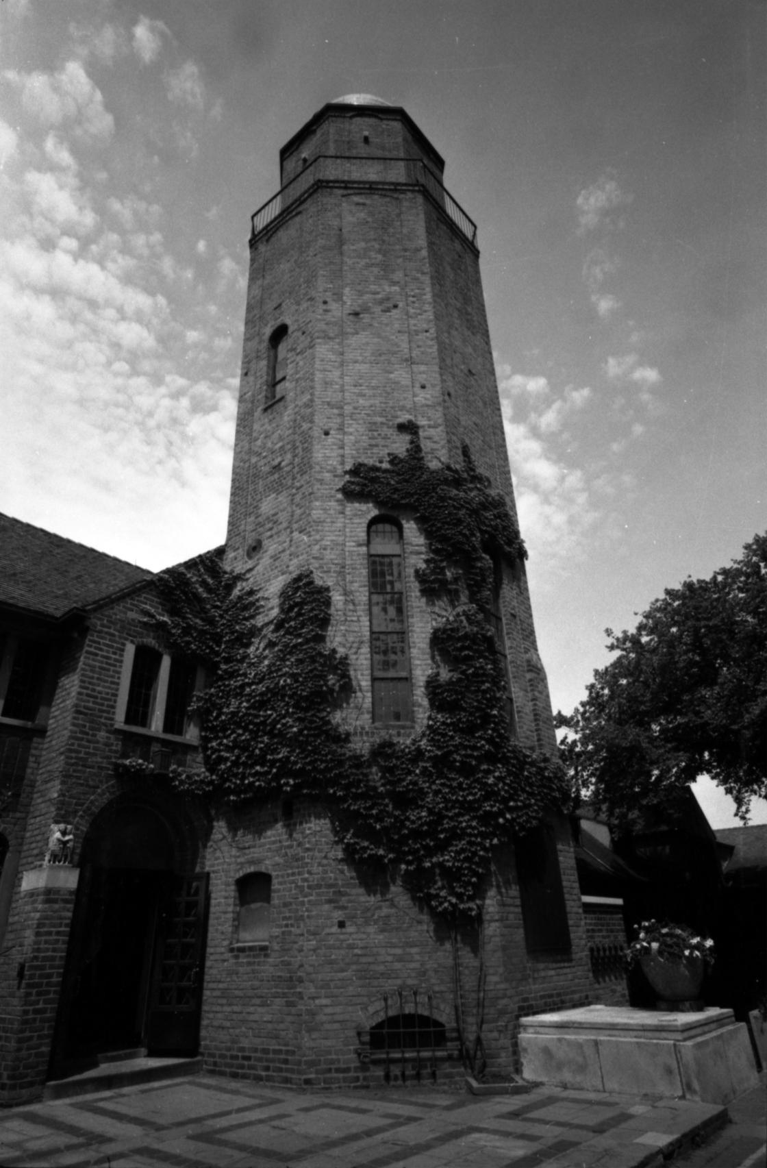 Eliel Saarinen (Architect), Cranbrook School for Boys, Tower and South Lobby Entrance. Photographed by Harvey Croze, July 8, 1966; Photograph Collection of Cranbrook Archives (CR3623-10b). Eliel Saarinen (Architect), Cranbrook School for Boys, Tower and South Lobby Entrance. Photographed by Harvey Croze, July 8, 1966; Photograph Collection of Cranbrook Archives (CR3623-10b).